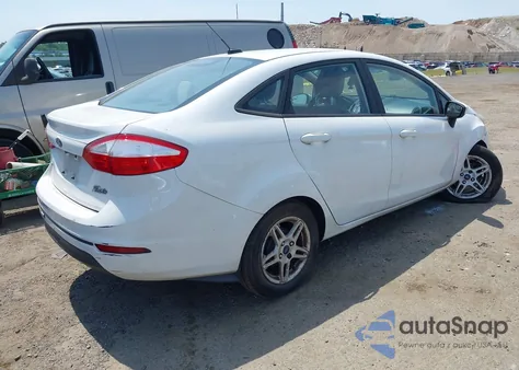 2018 Ford Fiesta Se z USA, uszkodzony, nr VIN 3FADP4BJ5JM108855